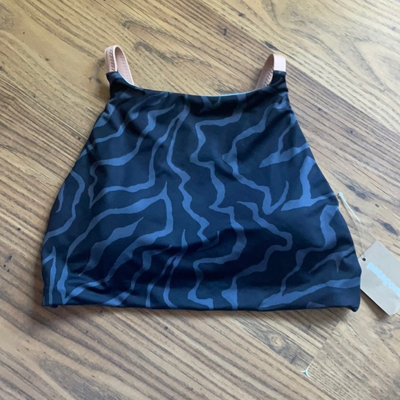 Patagonia Other - Patagonia Nanogrip Nireta Swim Surf Top Tiger Tracks Camo